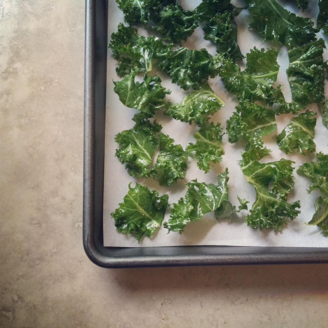 salt & vinegar kale chips via she likes to eat